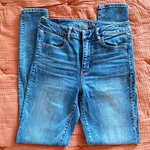 🤠American Eagle Women's High-rise Jegging